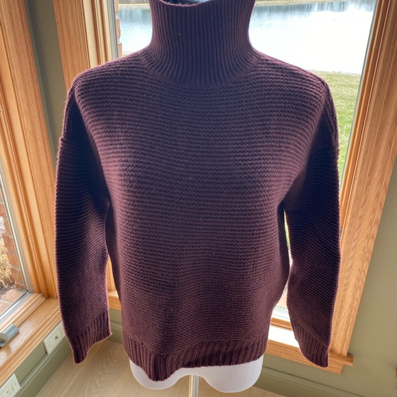 Vince Sweater - Picture 2 of 4